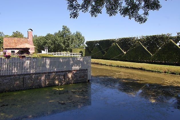 Garten Annie-Evie Beukema & Wim Pastoor Zuidhorn - Het Tuinpad Op / In Nachbars Garten