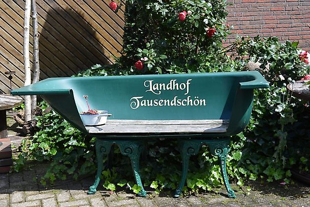 Landhof Tausendschön Apen-Klauhörn - Het Tuinpad Op / In Nachbars Garten