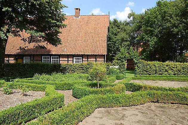Heilkräutergarten des Heimatvereins Kirchspiel Emsbüren e.V. Emsbüren - Het Tuinpad Op / In Nachbars Garten