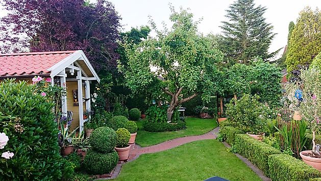 Rita & Andreas Fleischer Leer - Het Tuinpad Op / In Nachbars Garten